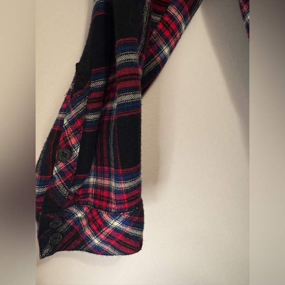 EUC Torrid Button Down Plaid Shirt Black/Blue/Red/White Rayon & Acrylic - Picture 6 of 7